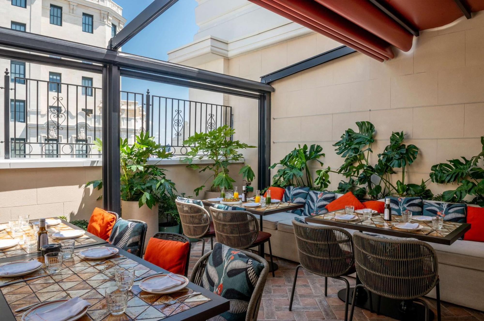 Hotel Montera Madrid, Curio Collection By Hilton Экстерьер фото